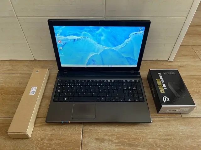 Portatil ACER, I5, 8GB, BATERIA NUEVA!